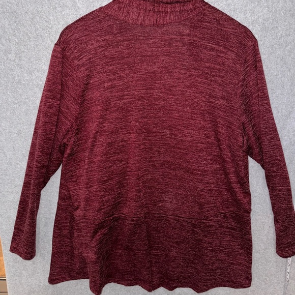 Burgundy Cardigan Sweater with Elegant Design - Picture 5 of 6
